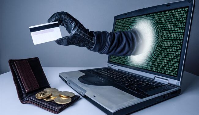 ڈیٹا چوری اسکینڈل میں دو خواتین سمیت پانچ گرفتار