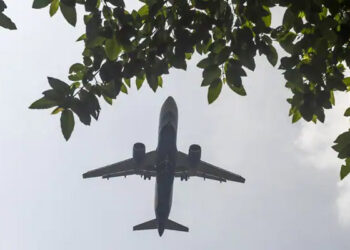 دہلی کےطیرانگاہ پرکم بصارت کے سبب 18 ہوائی جہازوں کا رُخ موڑا گیا