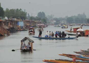 کشمیر میں سردی کی شدت تھوڑی کم ہوئی