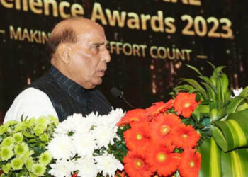 کارپوریٹ سیکٹر کو ملک کی ترقی میں تعاون دینا چاہئے: راجناتھ