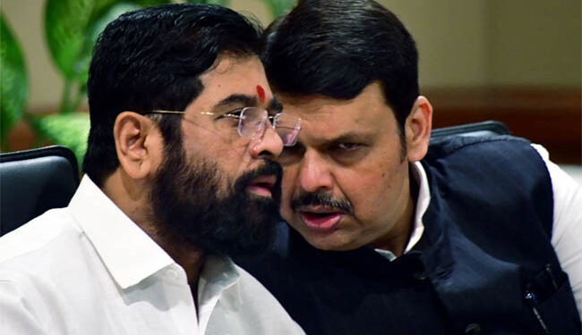 اپوزیشن کا جارحانہ تیور دیکھ کر شندے ، فڈنویس تِلملااُٹھے