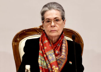 مودی حکومت نے جمہوریت کا گلا گھونٹ دیاہے: سونیا