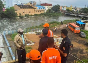 سمندری طوفان میچنگ آندھرا پردیش کے ساحل سے ٹکرایا