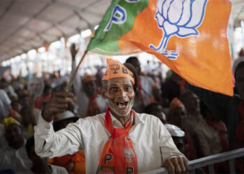 اپوزیشن کی مہا ریلی کیخلاف بی جے پی کی پوسٹرمہم