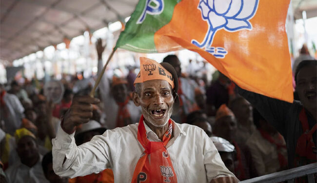 اپوزیشن کی مہا ریلی کیخلاف بی جے پی کی پوسٹرمہم