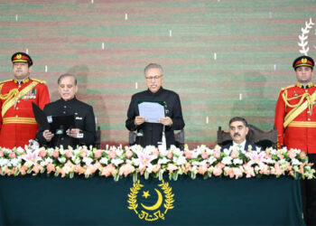 پاکستان کے وزیر اعظم کی حیثیت سے شہباز شریف کی تاجپوشی