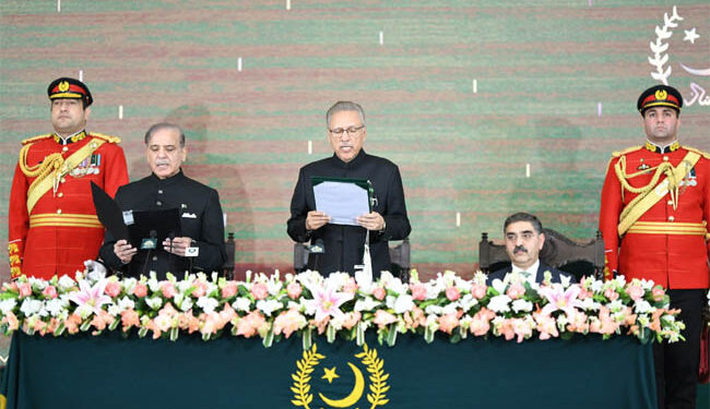 پاکستان کے وزیر اعظم کی حیثیت سے شہباز شریف کی تاجپوشی