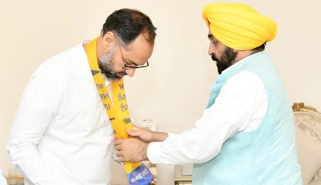 شرومنی اکالی دل لیڈر پون کمار ٹینو کی "آپ” میں شمولیت