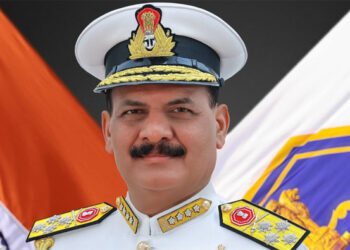 ایڈمرل ترپاٹھی نے بحریہ کے سربراہ کا عہدہ سنبھالا