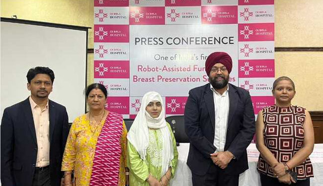 ملک میں روبوٹ کی مدد سے چھاتی کے کینسر کی نایاب سرجری