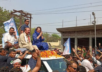 امیٹھی میں پرینکا کا روڈ شو