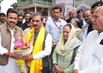 ہماچل پردیش کے ضمنی الیکشن میں کامیابی پر کانگریس لیڈروں نے جشن منایا