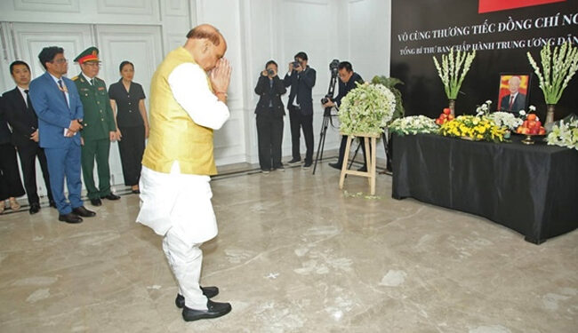 راج ناتھ نے ویتنام کے سفارت خانہ کا دورہ کیا