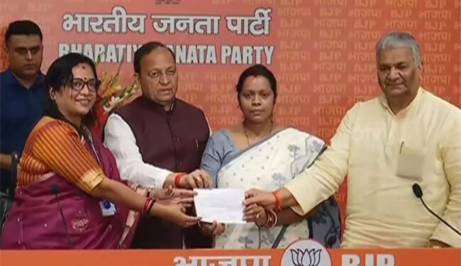 اوڈیشہ کی رکن راجیہ سبھا ممتا موہنتا بی جے پی میں شامل