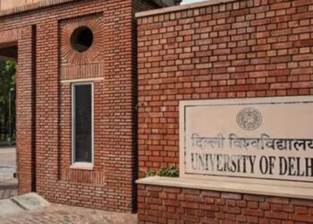 دہلی یونیورسٹی میں این ایس یو آئی کی ’محبت کی دُکان‘ کے عنوان سےمہم