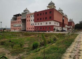 گورکھناتھ یونیورسٹی میں ایم بی بی ایس کی 100سیٹوں کو منظوری