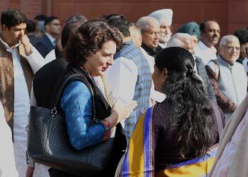 مودی کے تمام عہد کھوکھلے: پرینکا گاندھی