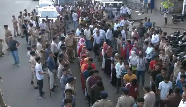 گجرات میں500کے قریب غیر ملکیوں زیر حراست