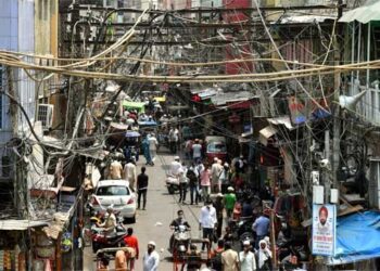 دہلی میں بجلی کی تاروں کو زیر زمین کرنے کا عمل شروع