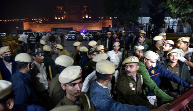 دہلی کے دھماکہ کے بعد کی تصویری جھلکیاں