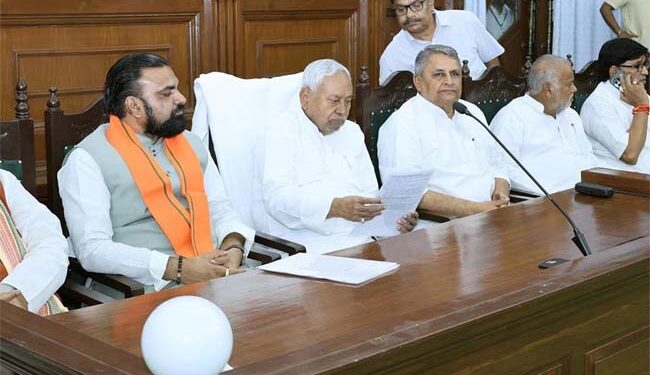 بہار حکومت کے وزراء کے درمیان قلمدانوں تقسیم